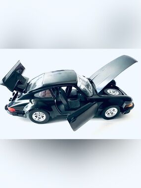 VTG Burago Porsche 911 1:24 Diecast Model Car Black Made in Italy Opening Parts